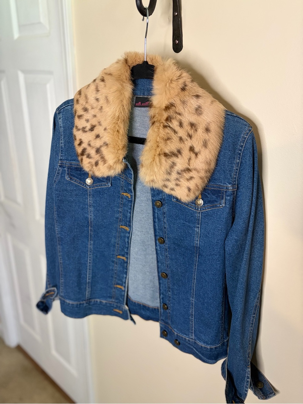 Willi Smith Blue Denim Jacket with Faux Leopard Fur Collar #1260 - Picture 3 of 14